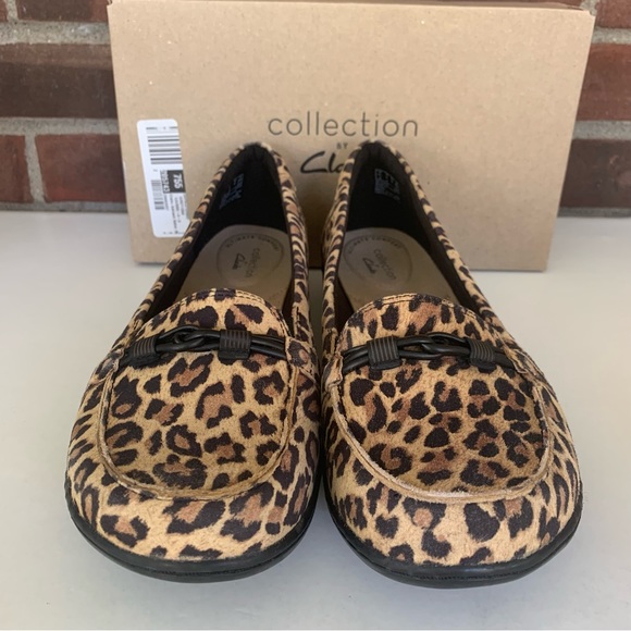 Clarks Leopard Print Flats - Picture 3 of 9